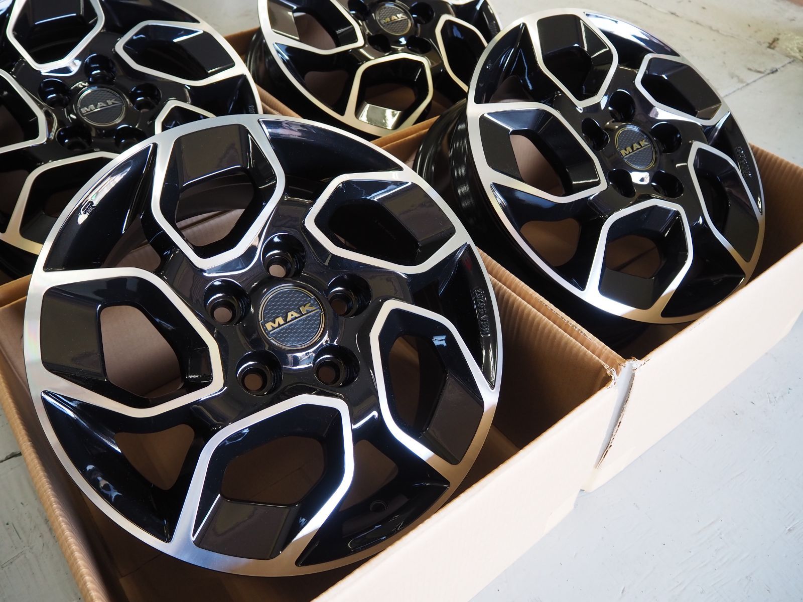 エクスプレス 16