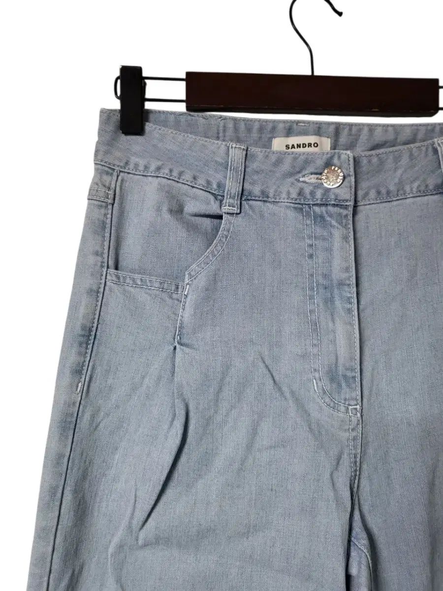 サンドロ ライトブルー ワイド デニム パンツ