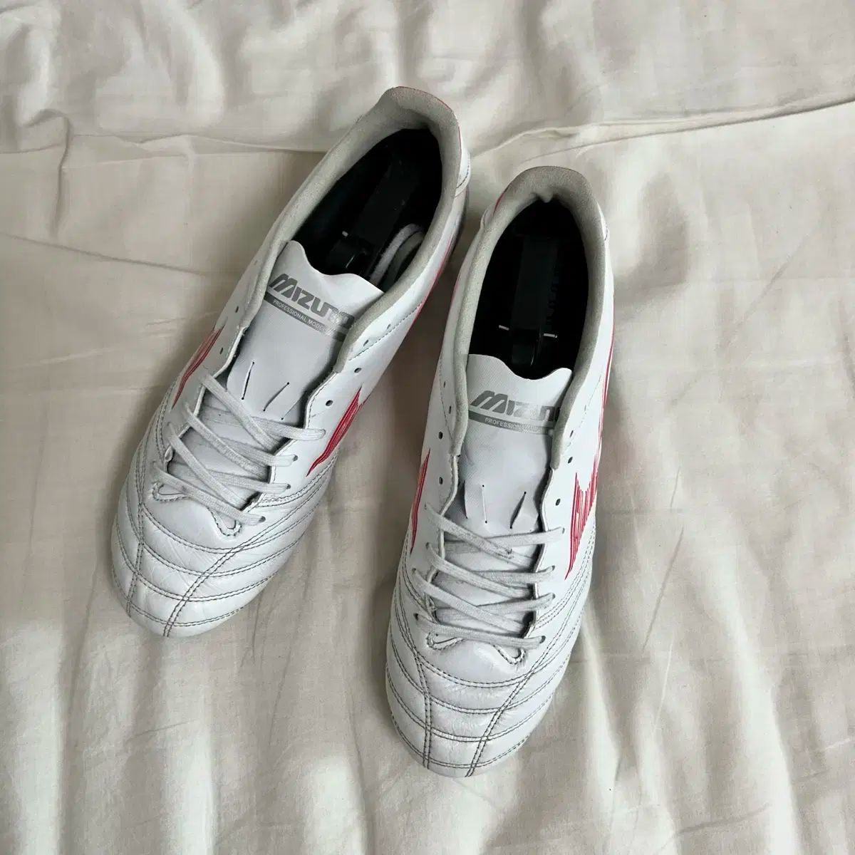 260 mizuno モレリア NEO 4 プロ AG