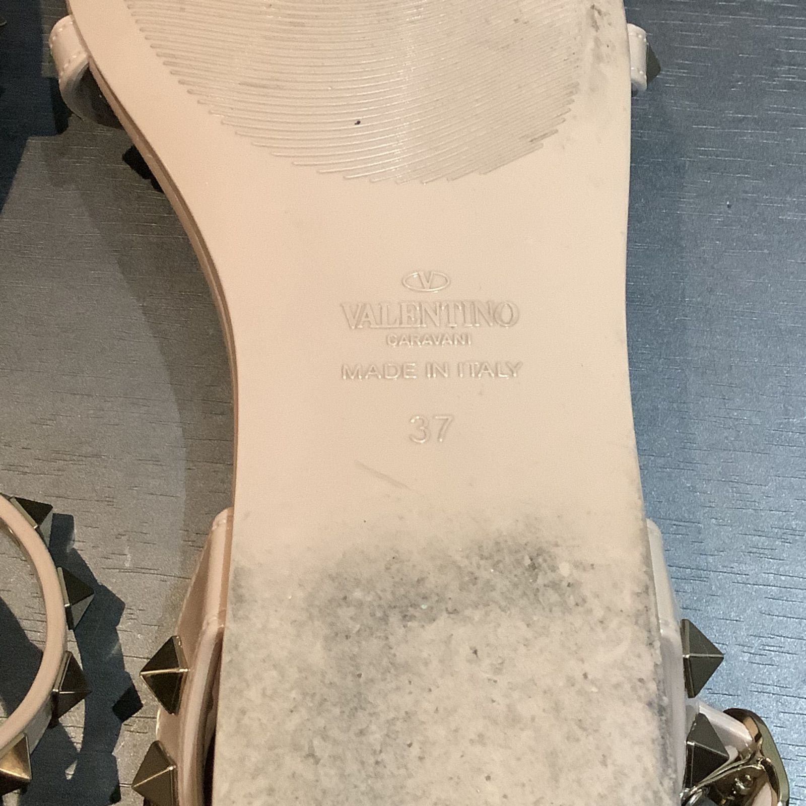  ヴァレンティノ ガラヴァーニ ロックスタッズ ラバー サンダル ベージュ ゴールド 37 約24 cm G 1103 E 12 サンダル サンダル ミュール