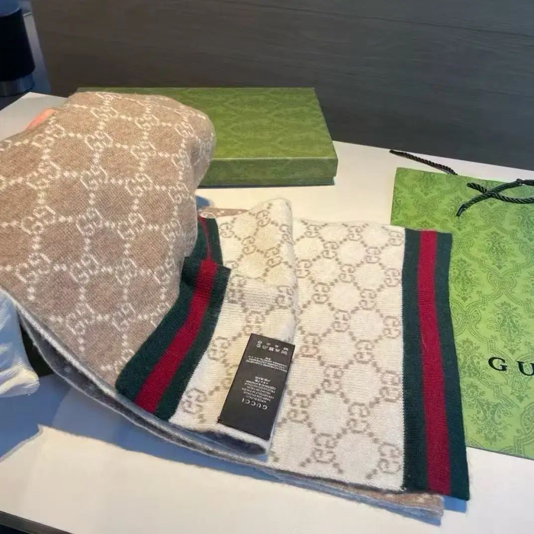 グッチ ツートン ウール スカーフ ベージュ マフラー