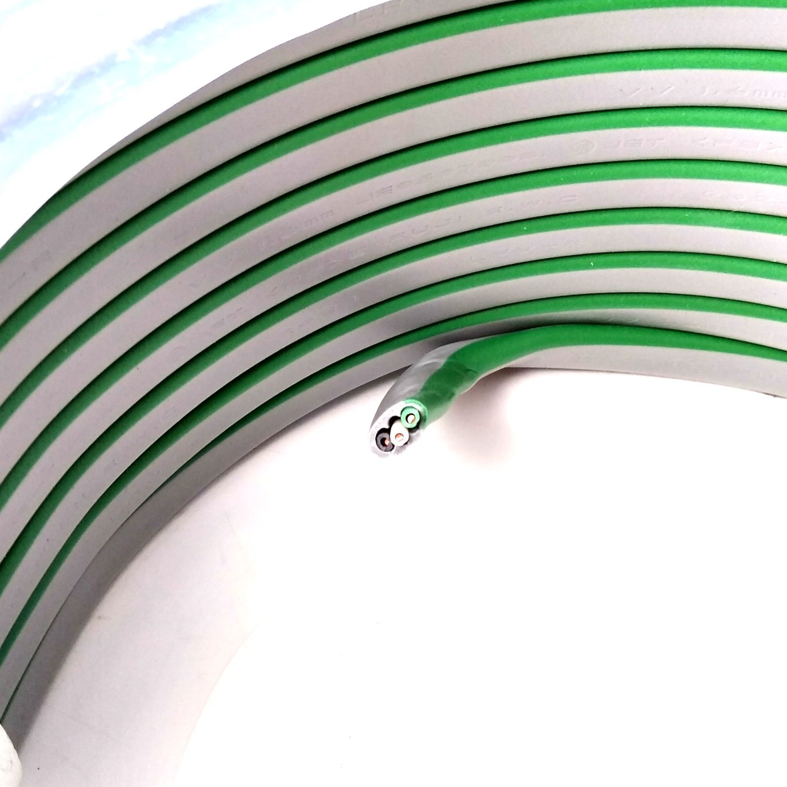 X 04688 富士電線 公団用 VVF 3 1 6ｍｍ 黒白緑 電線 建築資材 電気工事 ケーブル OSB 電設資材 