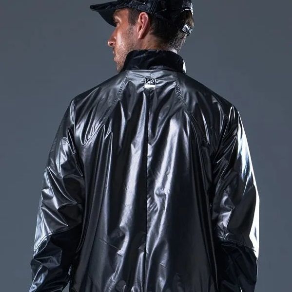 【値下げ中】KJUS メンズ　ゴルフ レインジャケットフード付き 48S 値下げ中】KJUS メンズ ゴルフ レインジャケットフード付き 48S