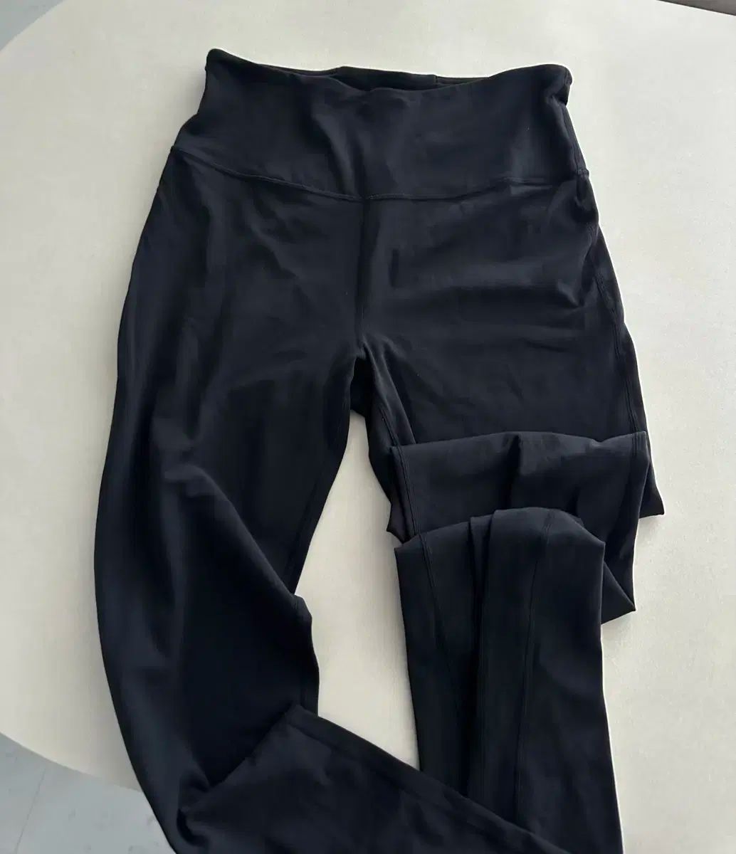 ルルレモン グルーヴ Nulu SUPER ハイウエスト フ パンツ Regular