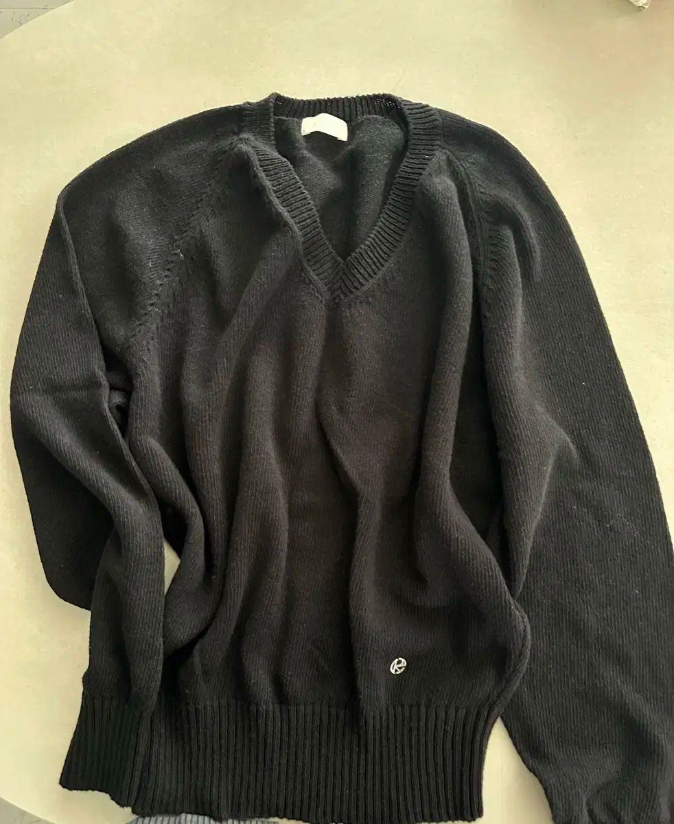 オアストア ブラック ニット ore store Vネック ニット