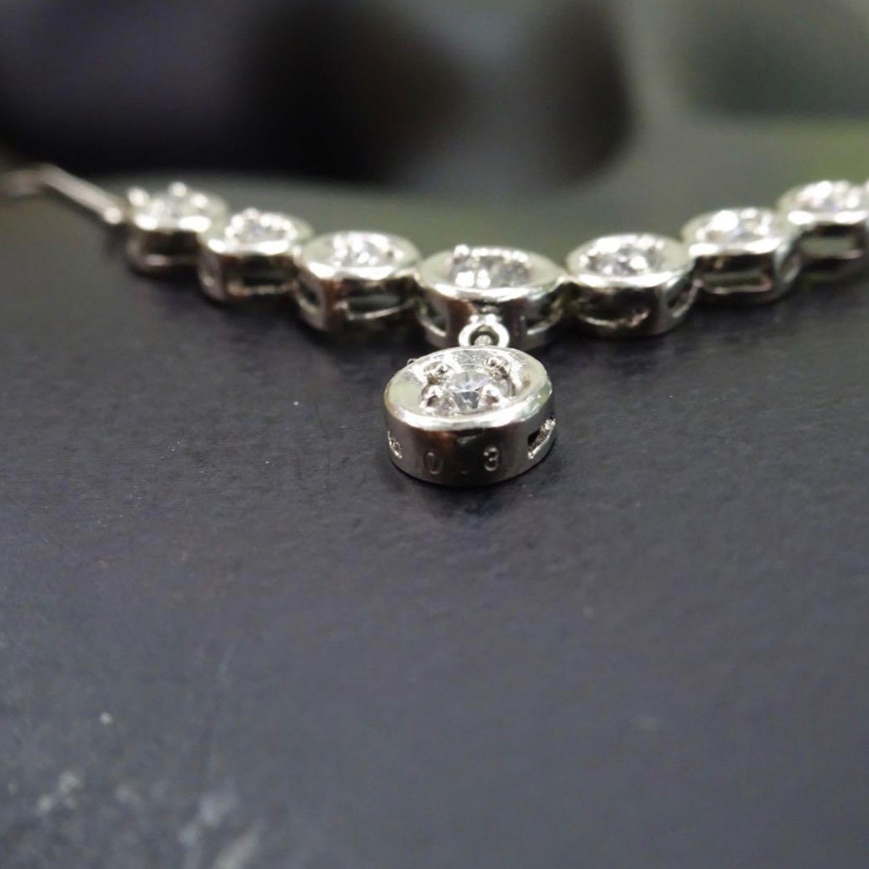プラチナ pt850 天然ダイヤモンド0.30ct デザイン ペンダントトップ