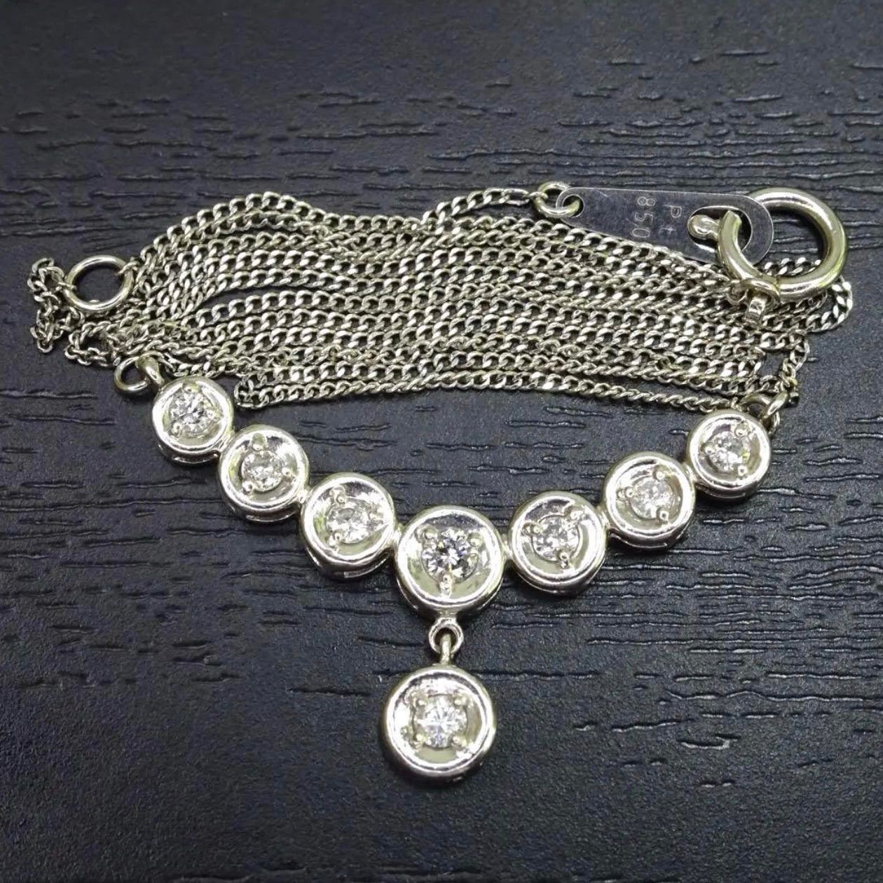 プラチナ pt850 天然ダイヤモンド0.30ct デザイン ペンダントトップ
