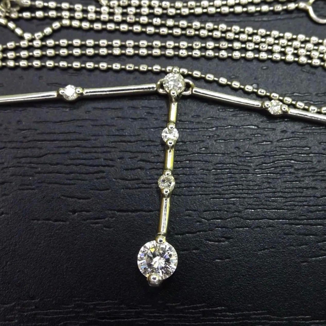 デザイン ペンダントトップ