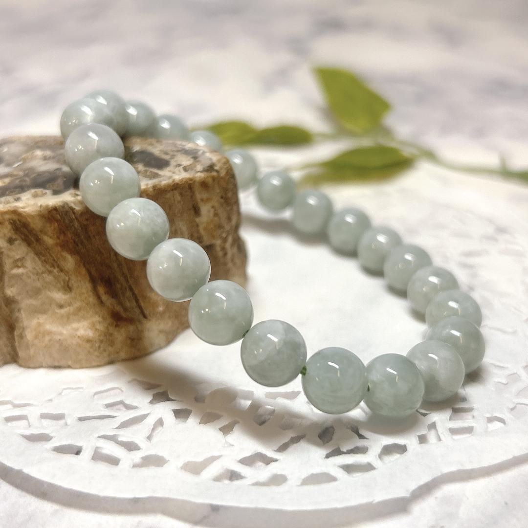 jade bracelet