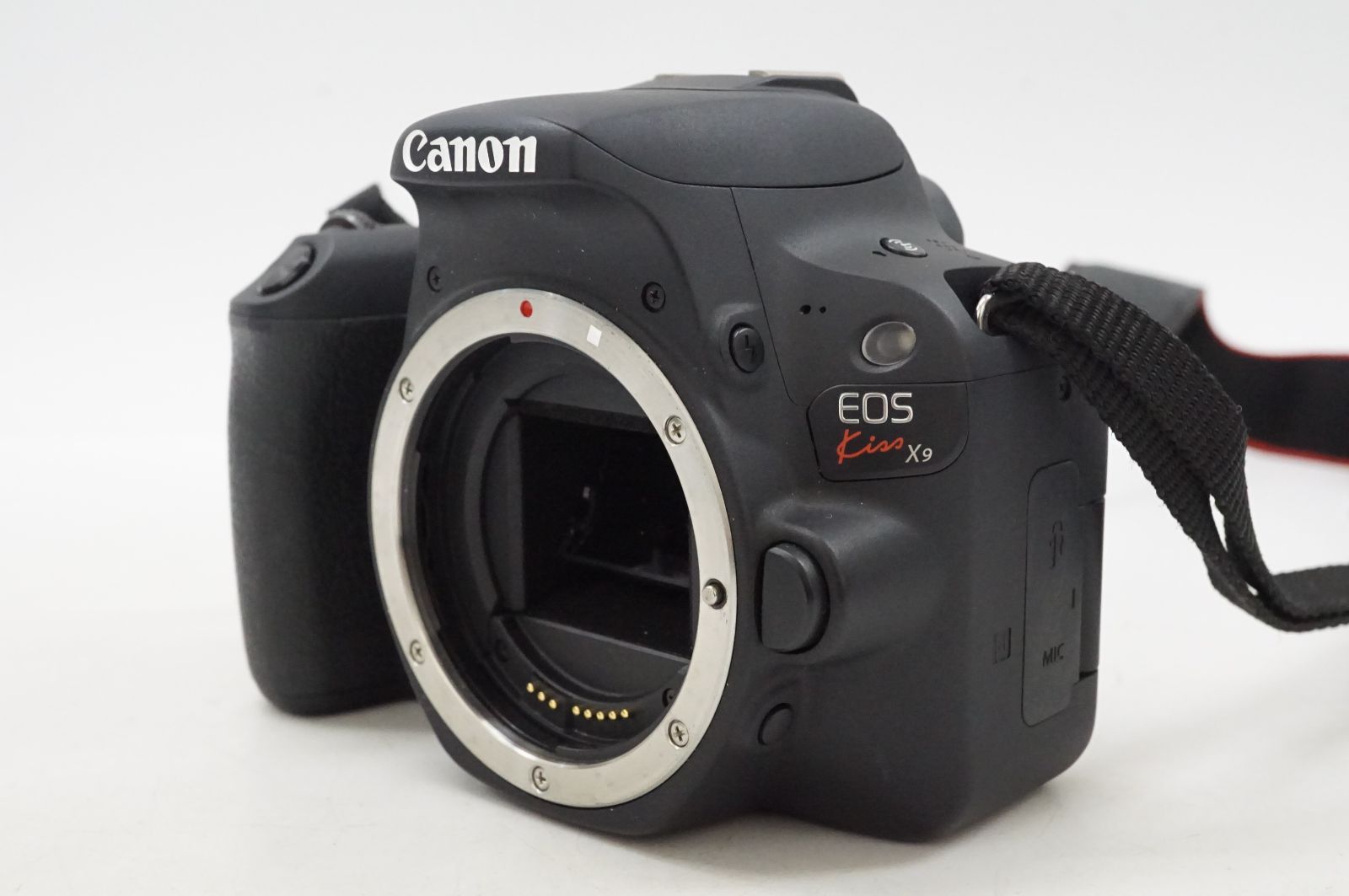 L041707 キヤノン Canon EOS Kiss x9 ダブルズームキット デジタル一眼レフカメラ