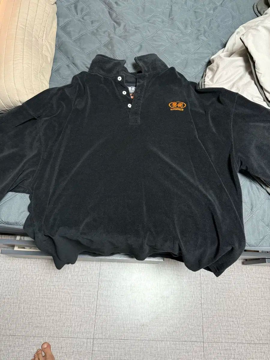 圧倒タオル地KARA カラ Tシャツ L