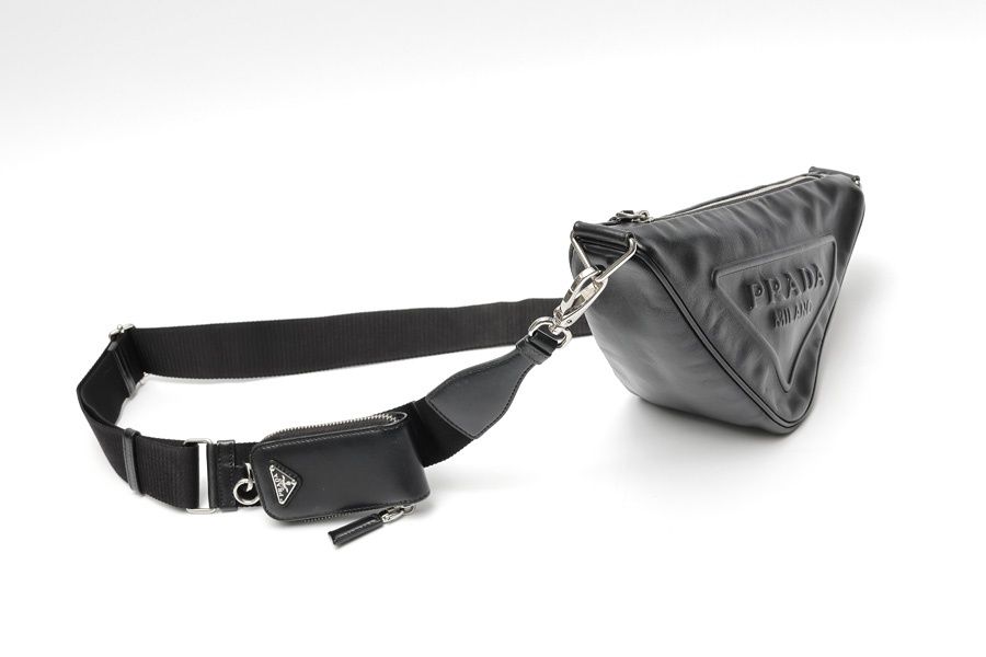 プラダ PRADA トライアングル エンボスロゴ ショルダーバッグ 1BH190 レザー ブラック 商品番号 S-159442