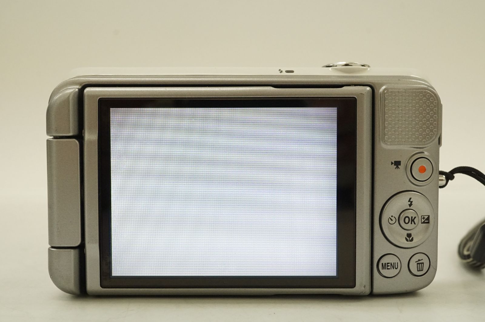 コンパクトデジタルカメラ