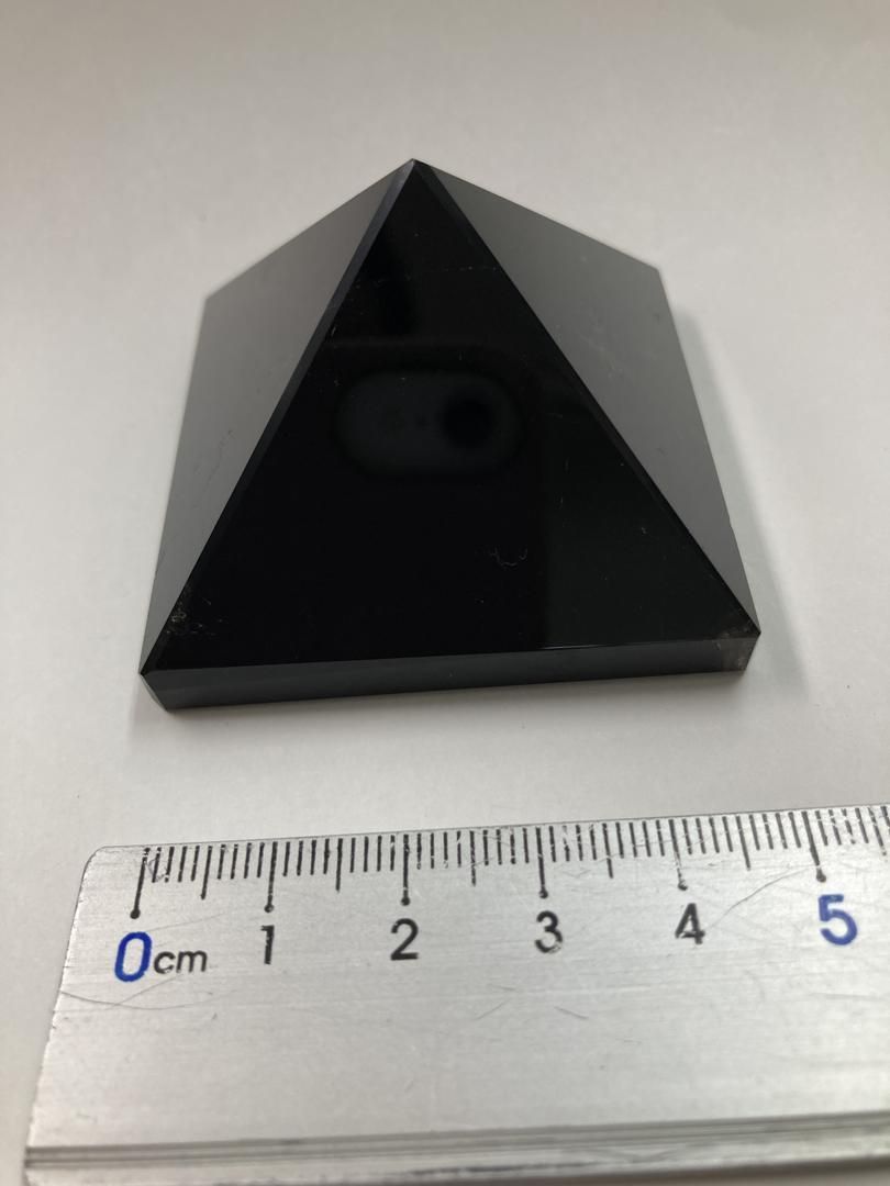 E 32264 モリオン 黒水晶 ピラミッド Morion 天然石 磨き