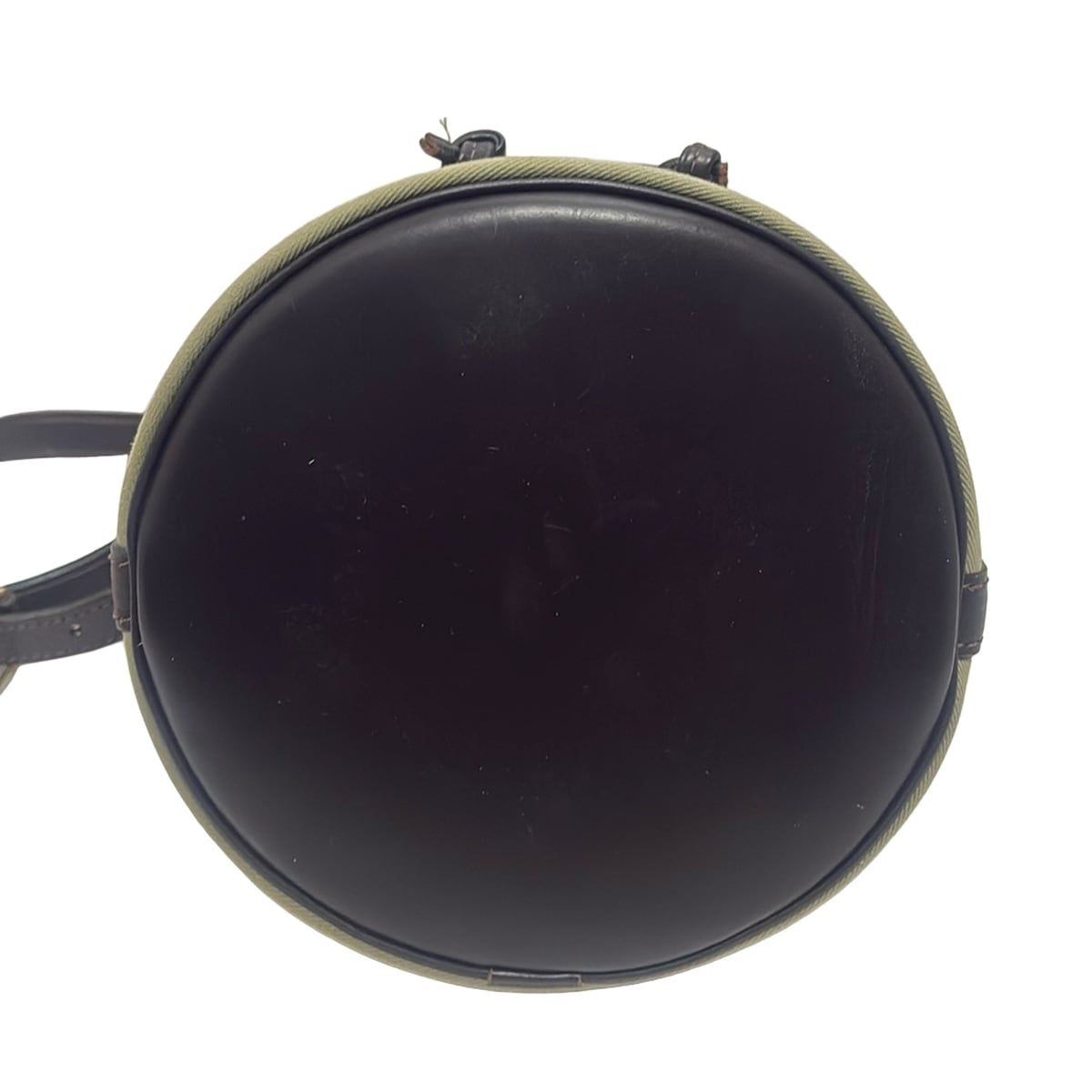 抽象的な Brady ブレディ ショルダーバッグ - グリーン×黒 巾着型 レザー