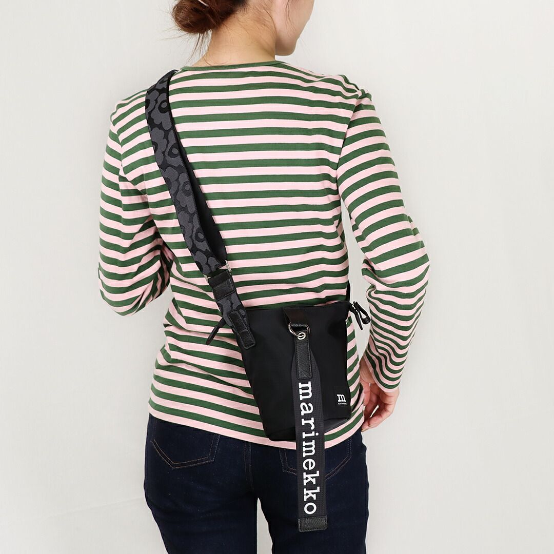 マリメッコ MARIMEKKO ショルダーバッグ SOLID ESSENTIAL BUCKET 91201 ブラック 009 BLACK