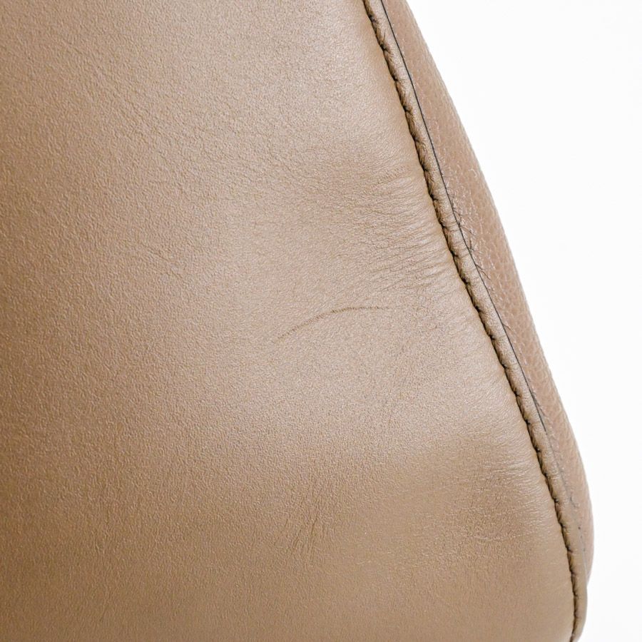 ロエベ ボディバッグ