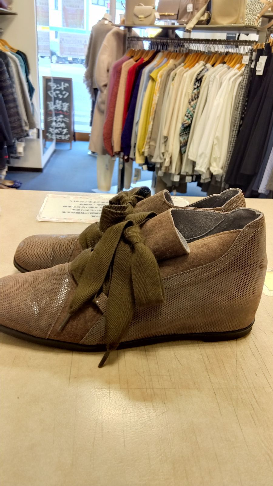 M 2 ミスキョウコ リボンスエードシューズ 22.5 EEEE メイドインジャパン