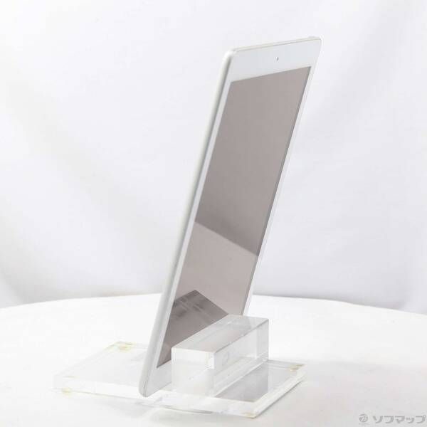 中古品〕 iPad 第6世代 32GB シルバー MR7G2J／A Wi-Fi【352】 中古