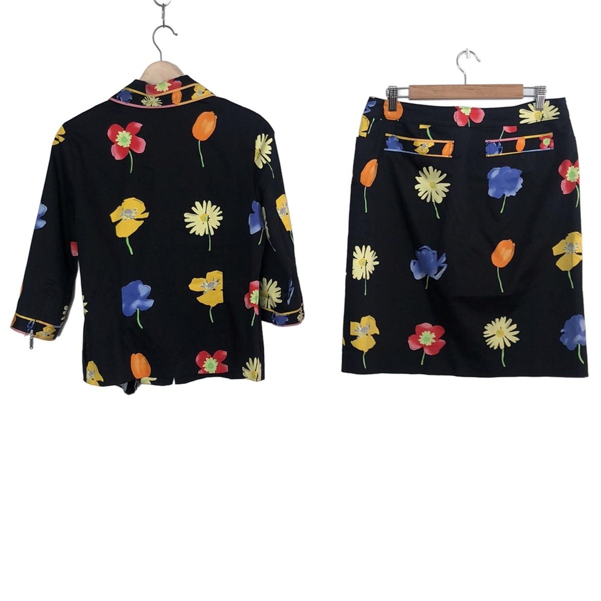 LEONARD SPORT レオナールスポーツ スカートスーツ レディース - 黒×レッド×マルチ 花柄 ジップアップ