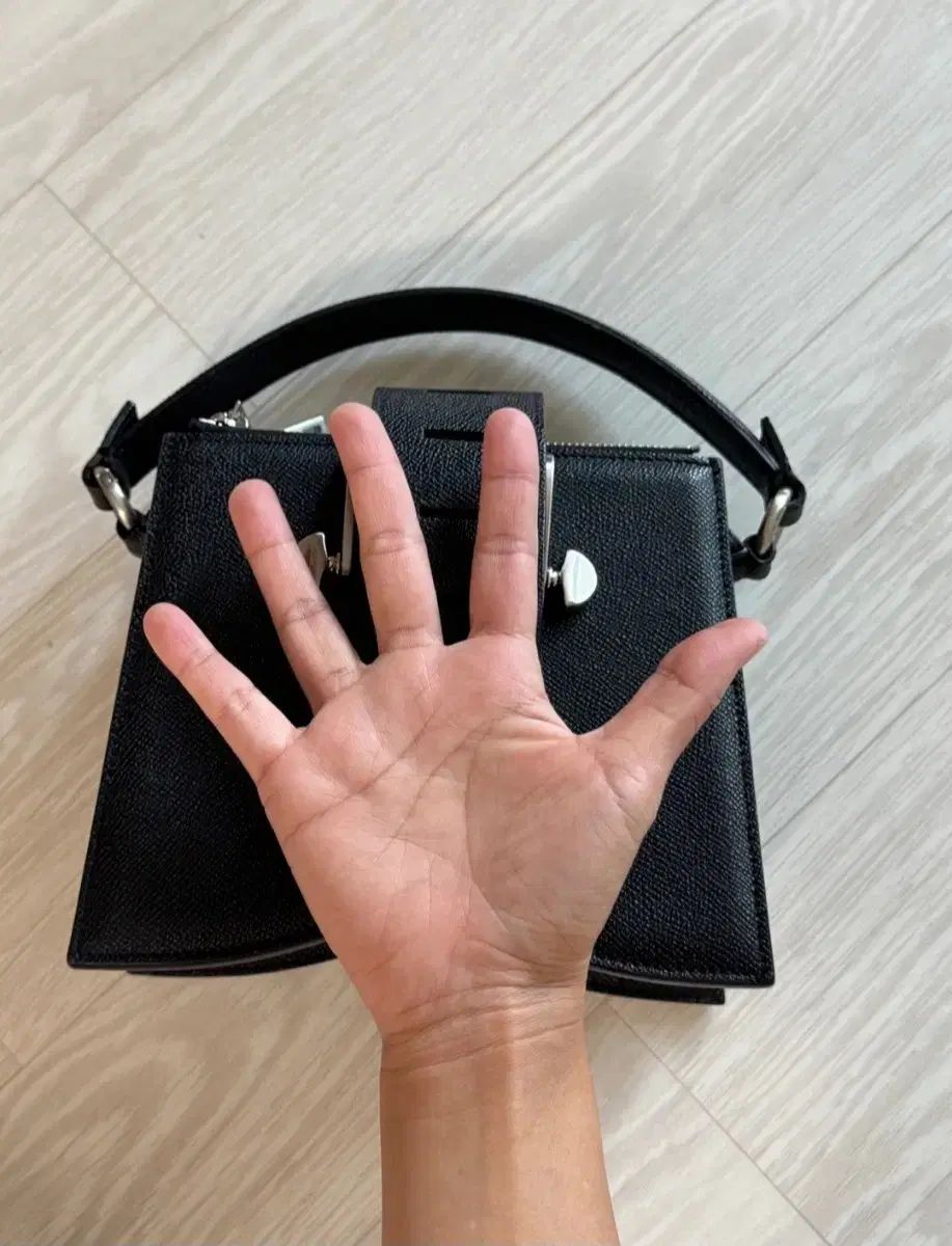 新サドルSEOUL バッグ