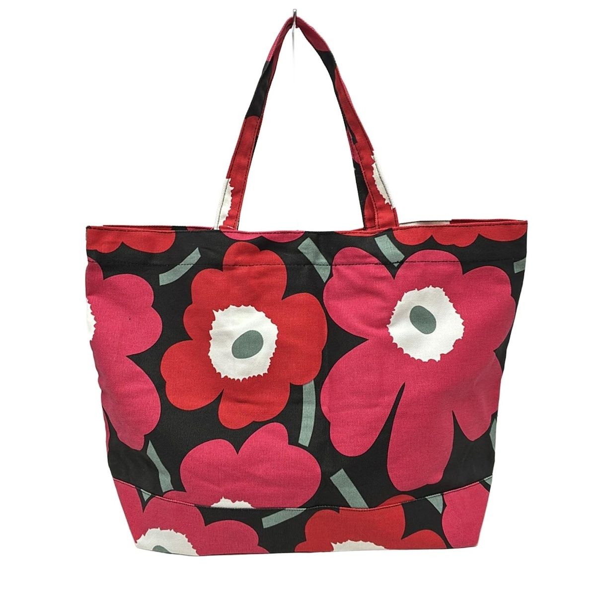 - 黒×レッド×白