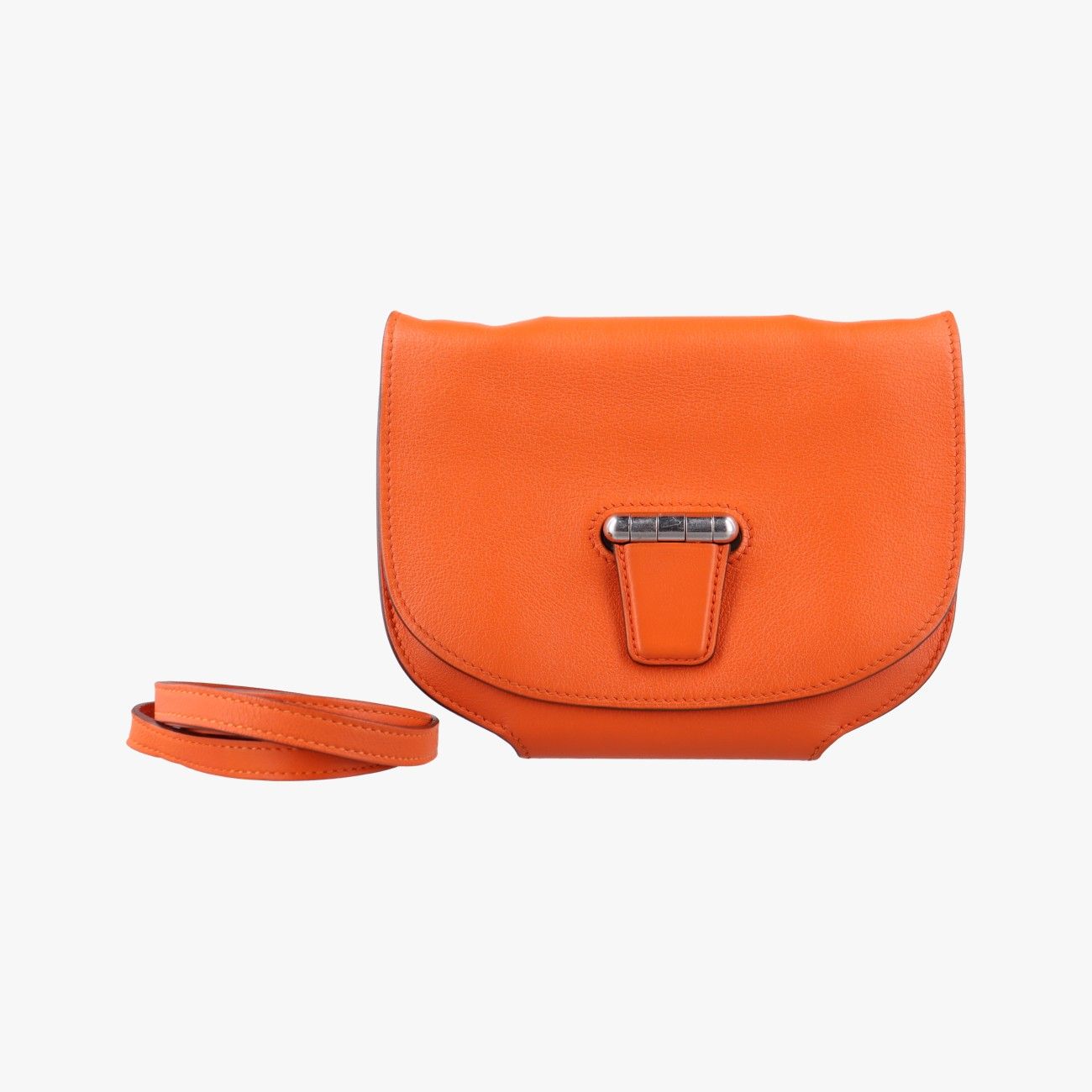 エルメスHermesコンヴォワイユール オレンジ レザー B 144NM