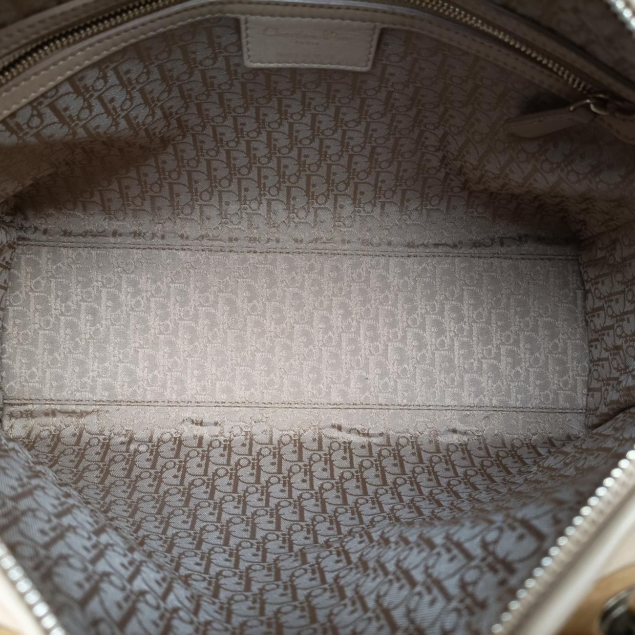 Diorレディディオール ベージュ