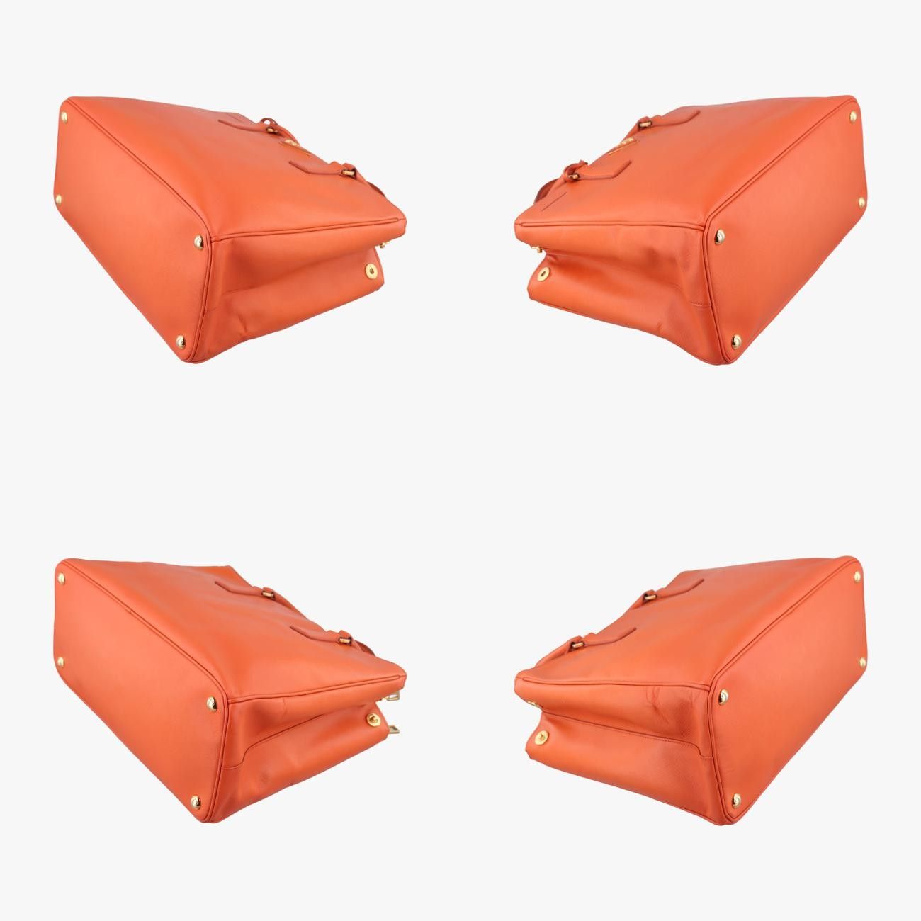 サフィアーノレザー BN