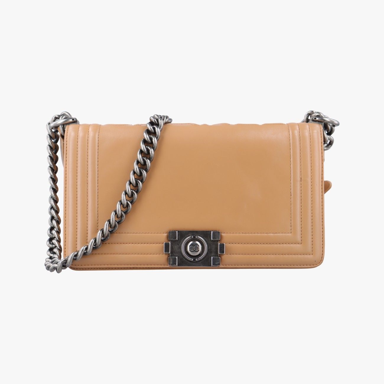 シャネルChanelボーイシャネル ベージュ レザー A 66713