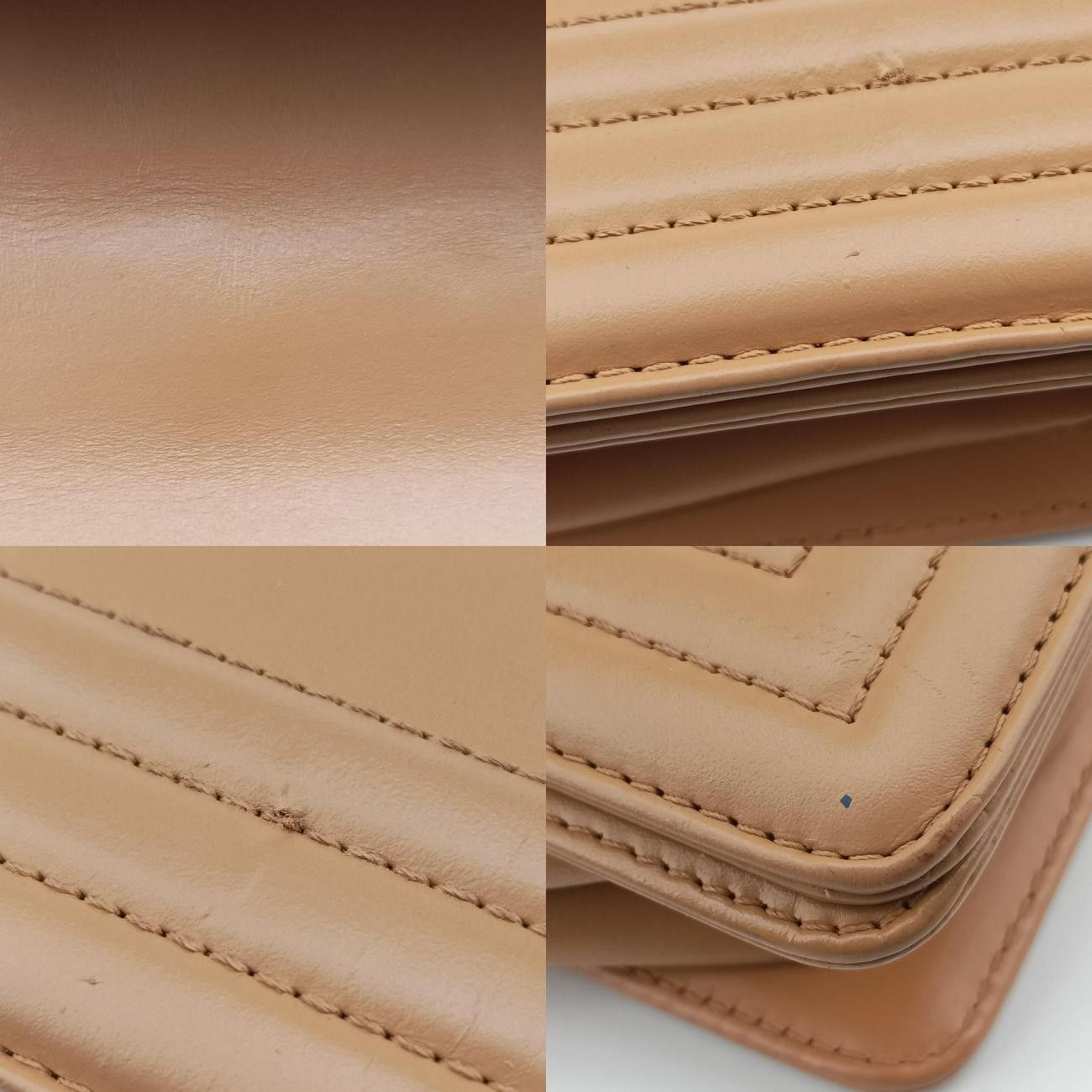 ベージュ レザー