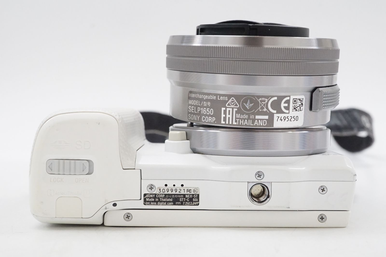 ミラーレス一眼カメラ