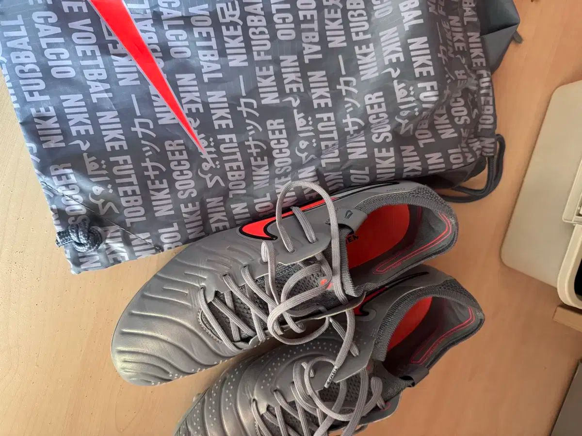 ナイキ ティエンポ レジェンド 10 サッカーシューズ 275 3回着用