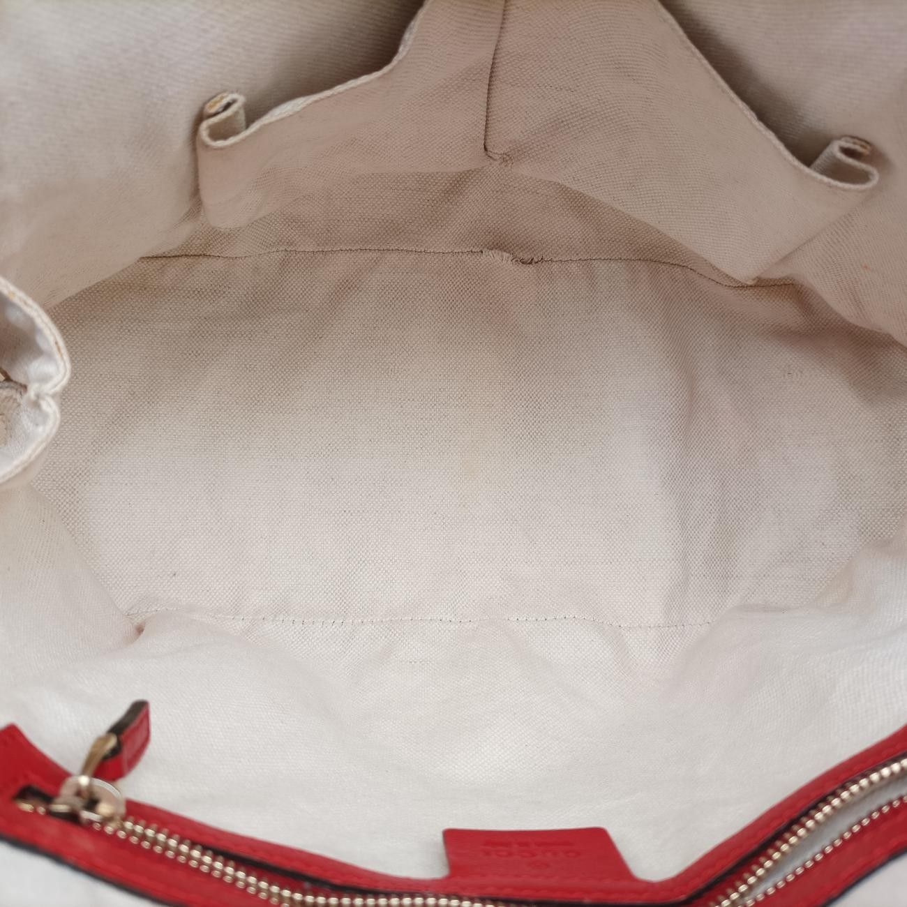 グッチGucciマイクログッチシマ ベージュ×レッド