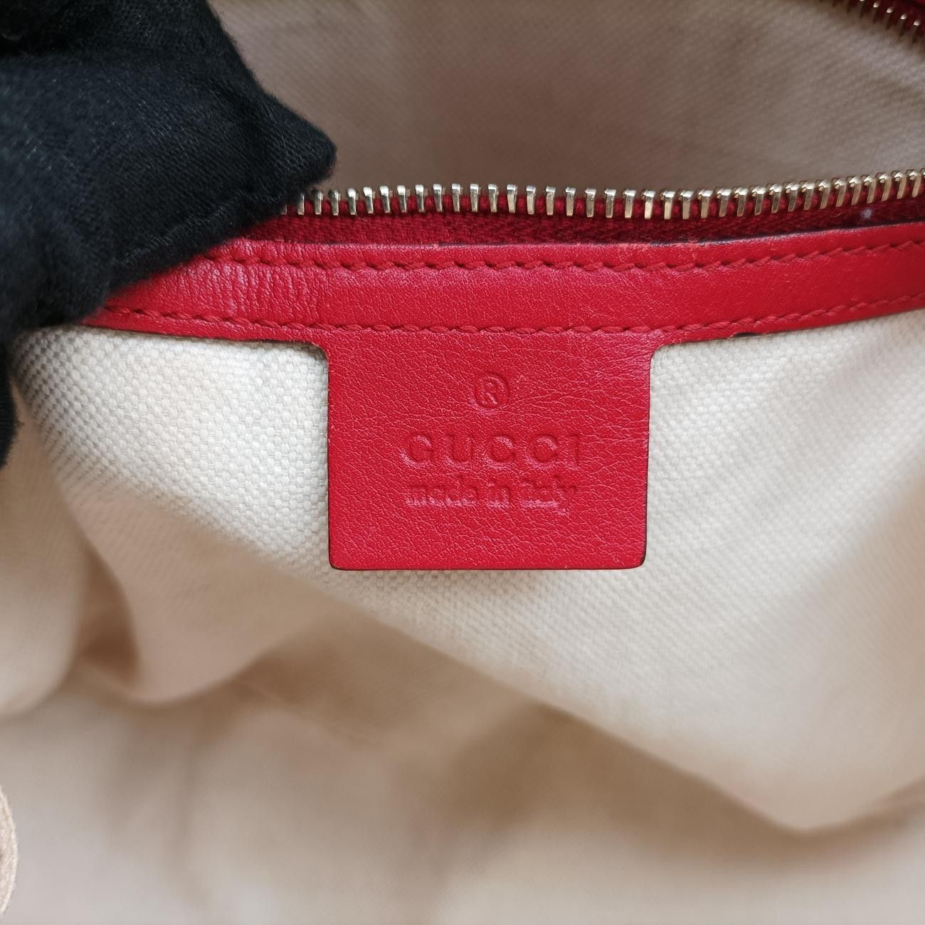 【国内正規品】 グッチGucciマイクログッチシマ ベージュ×レッド PVCコーティングキャンバス 309617 C018204574