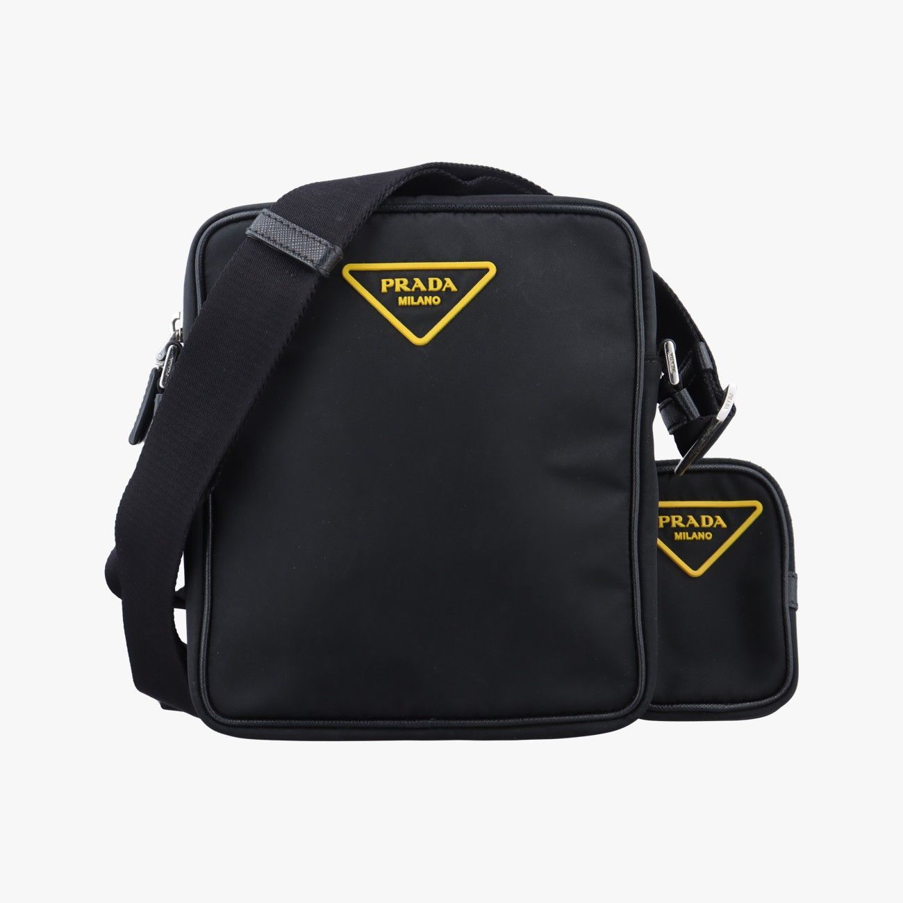 プラダPradaトライアングルロゴ ブラック ナイロン 2VH112 253