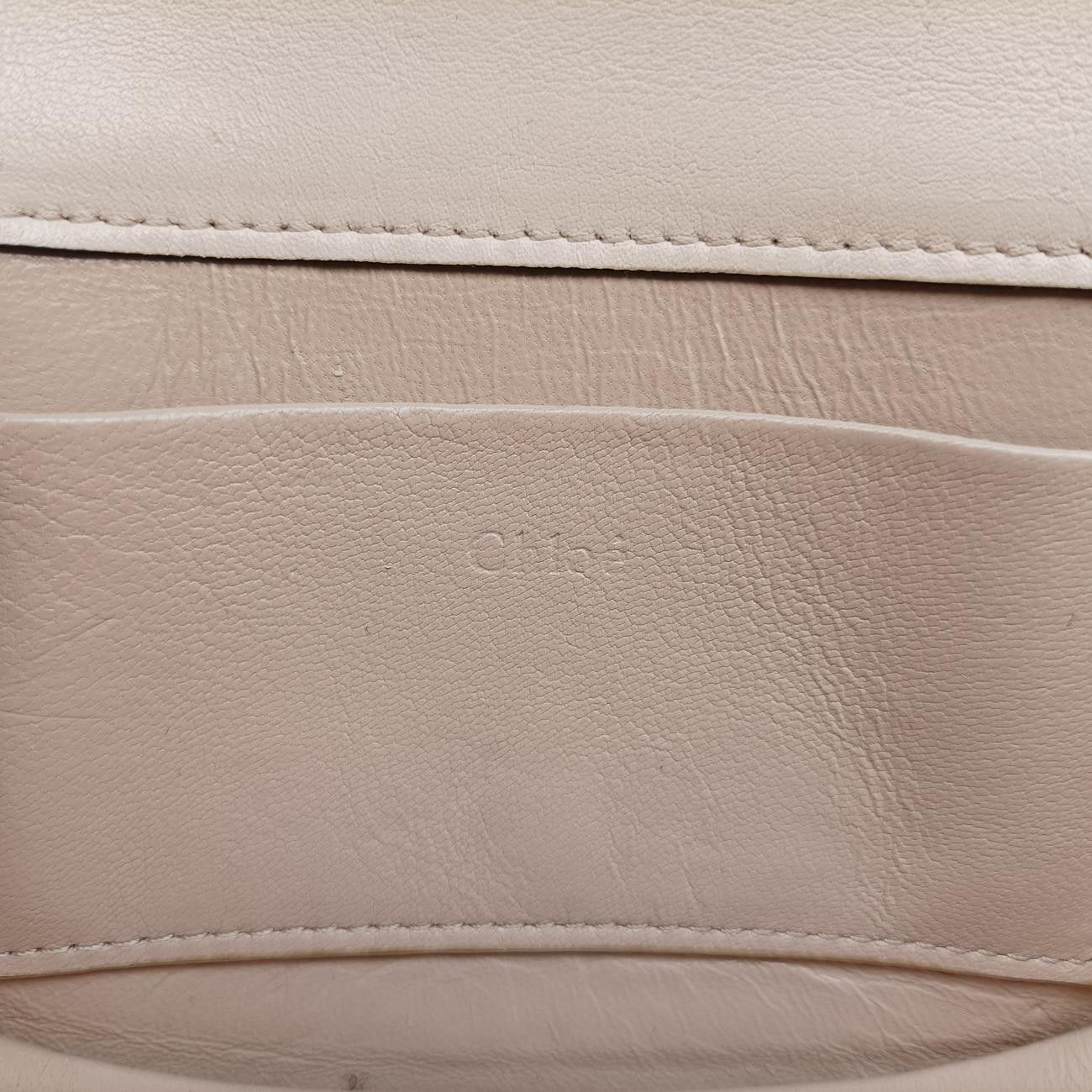 クロエChloeナイル ミノディエール