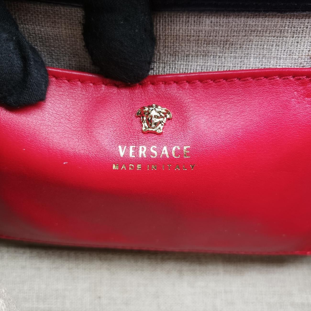 ヴェルサーチェ ヴェルサーチ VERSACEラ メドゥーサ ブラック×レッド レザー CLG 809 002 817 123 メッセンジャーバッグ ショルダーバッグ