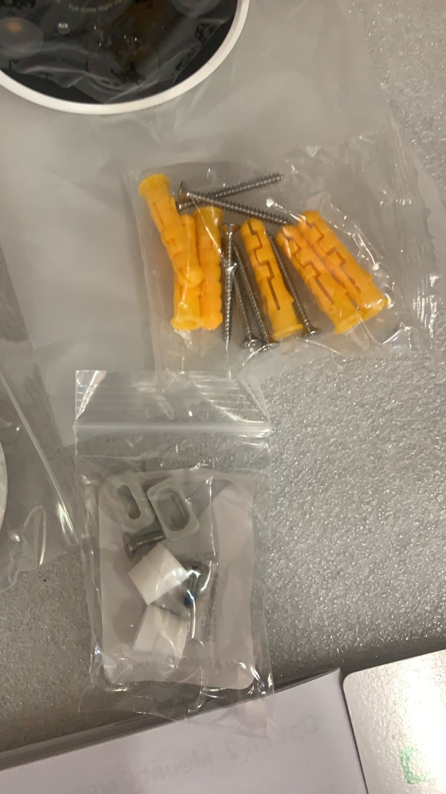 ソーラー給電セキュリティカメラキット--524093