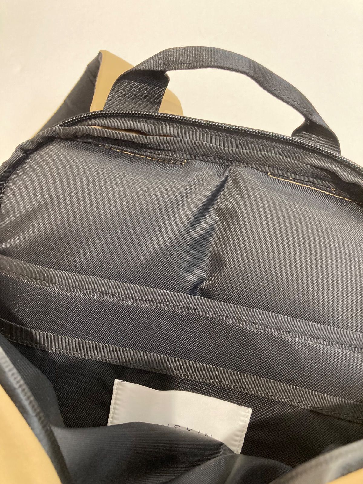 送料無料。 DANSKIN ダンスキン ディバッグリュック リュックサック ディバッグ カジュアル ハイキング 通勤 ブラウン 茶 レディース ゴーゴー古着マルイ草加店2370