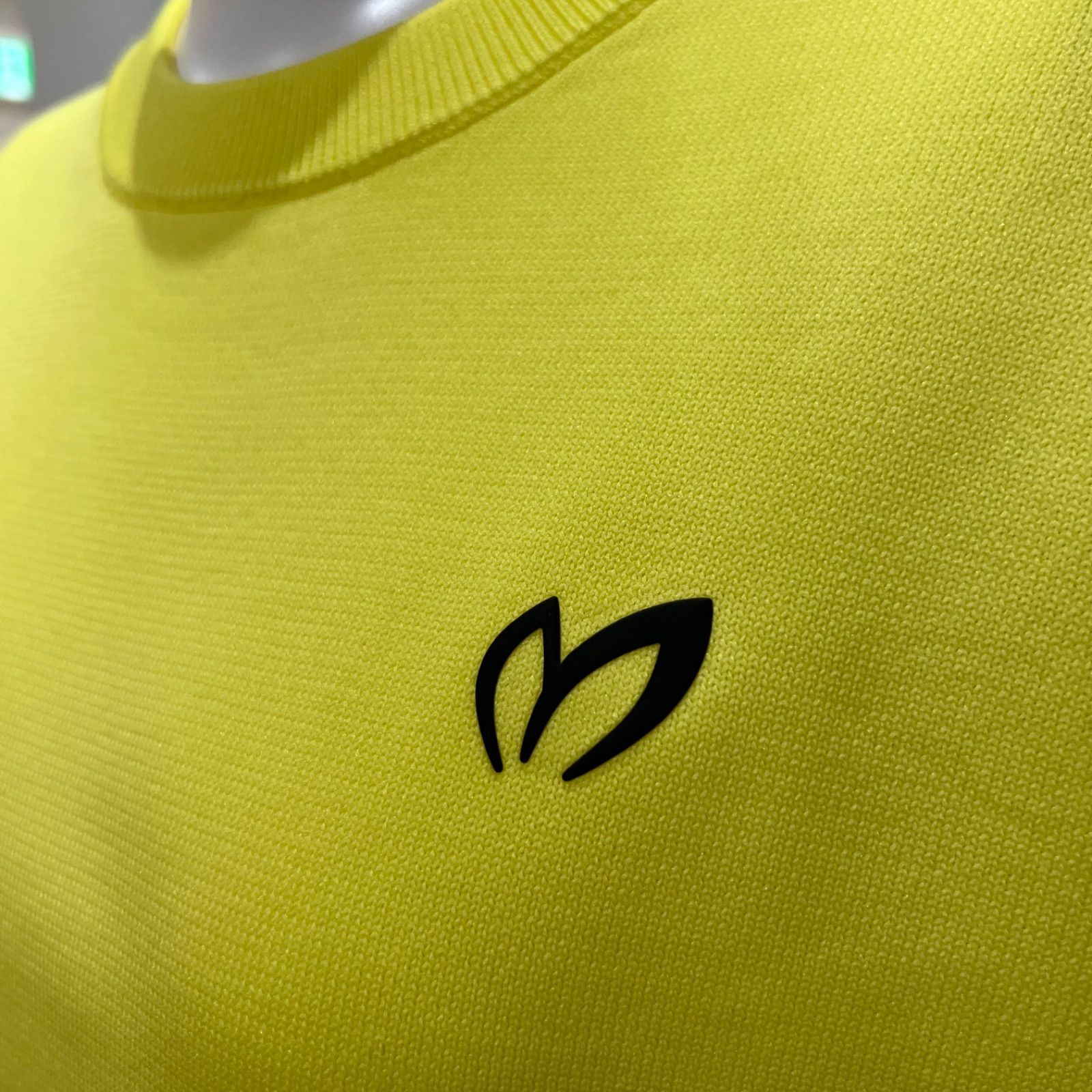  MASTER BUNNY EDITION 上田桃子プロコラボ あり クルーネックニットプルオーバー サイズ２ L セーター トレーナー レディースウェア