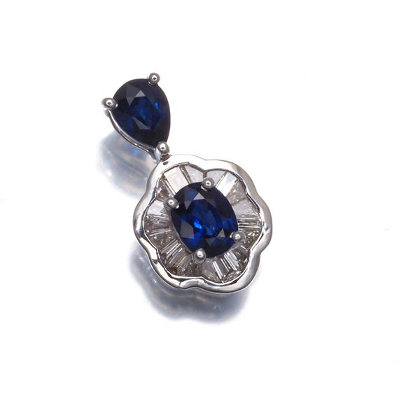 GSTV ペンダントトップ サファイア 0.30 ct ダイヤ ダイヤモンド 0.15 0.20 ムーン Pt K 18 WG 179786