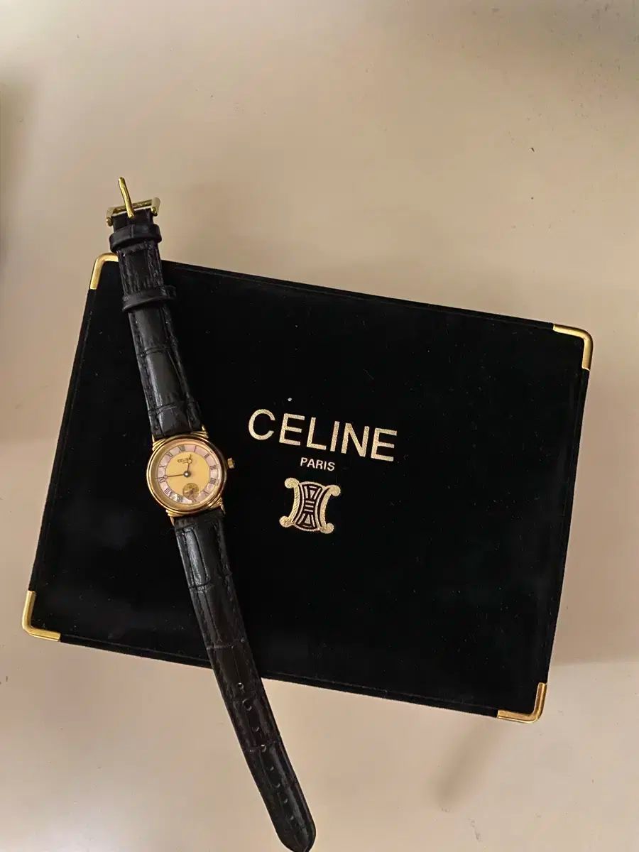 Celine セリーヌ ゴールド時計