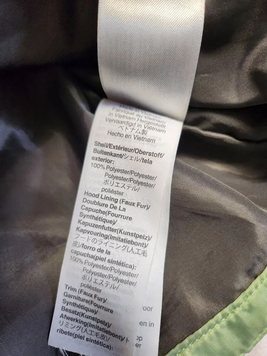 男の子パーカダウン