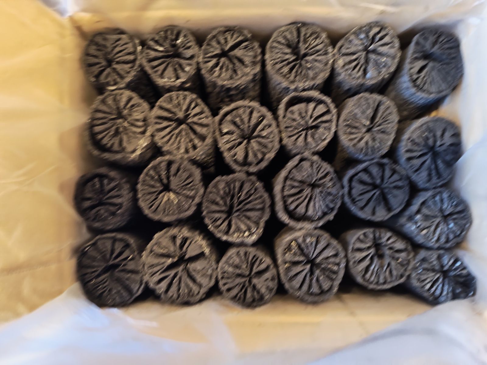 逢絢亭 茶の湯炭 丸毬打 まるぎっちょ のみ 炉用 椚炭 くぬぎ炭 約５０本 約３ ５キロ 茶の湯炭本舗