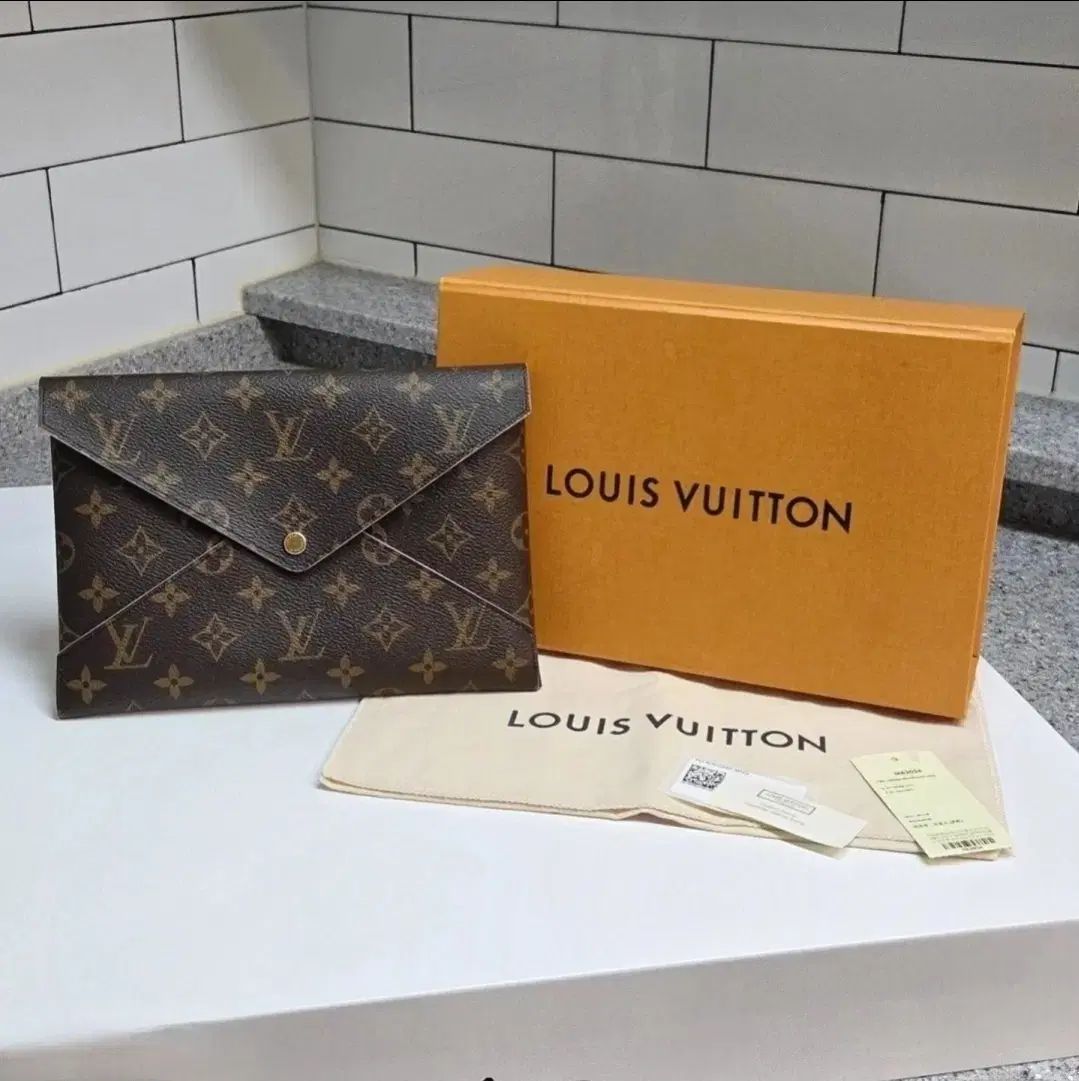 Louis Vuitton ルイヴィトン キリガミ クラッチバッグ L