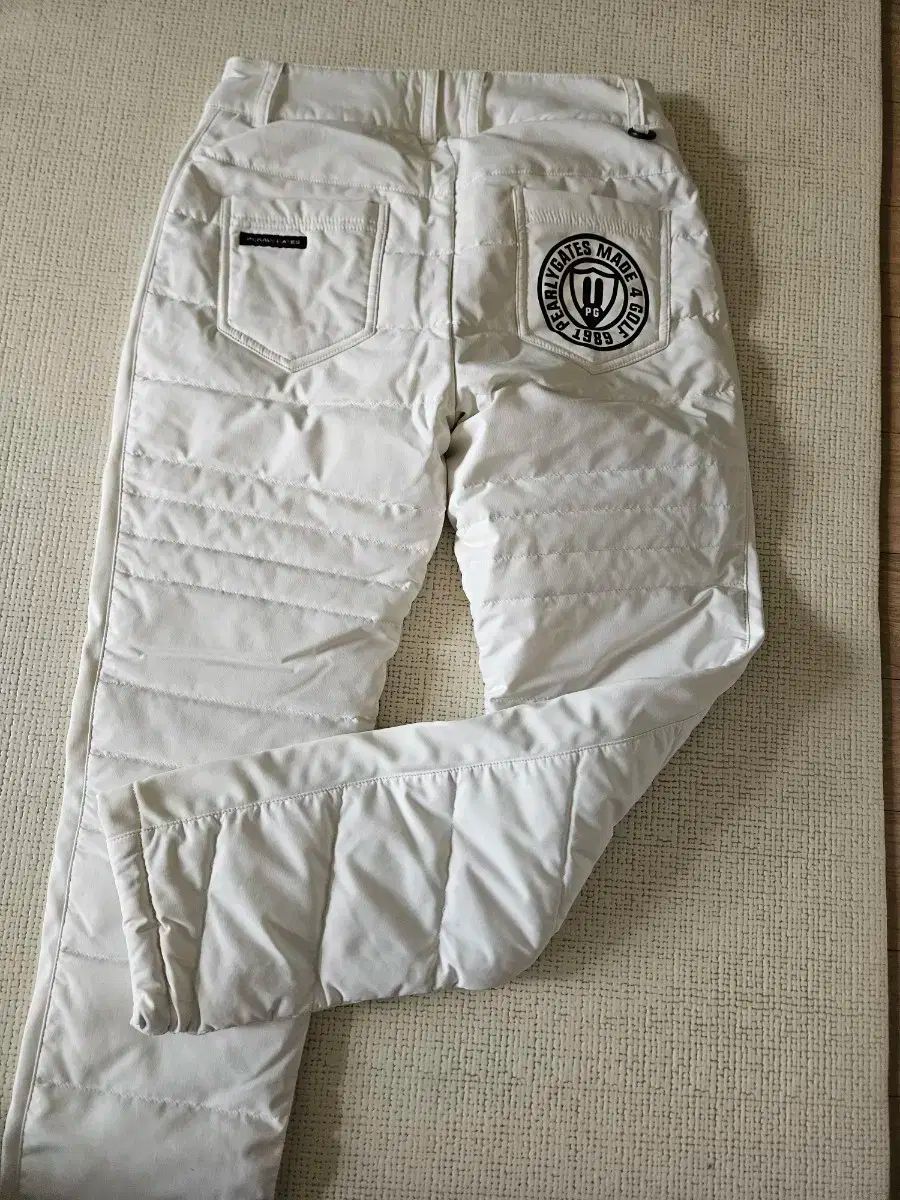 パーリーゲイツ 冬ダウンパンツ PEARLY GATES サイズ￼ 5 紺色 冬用