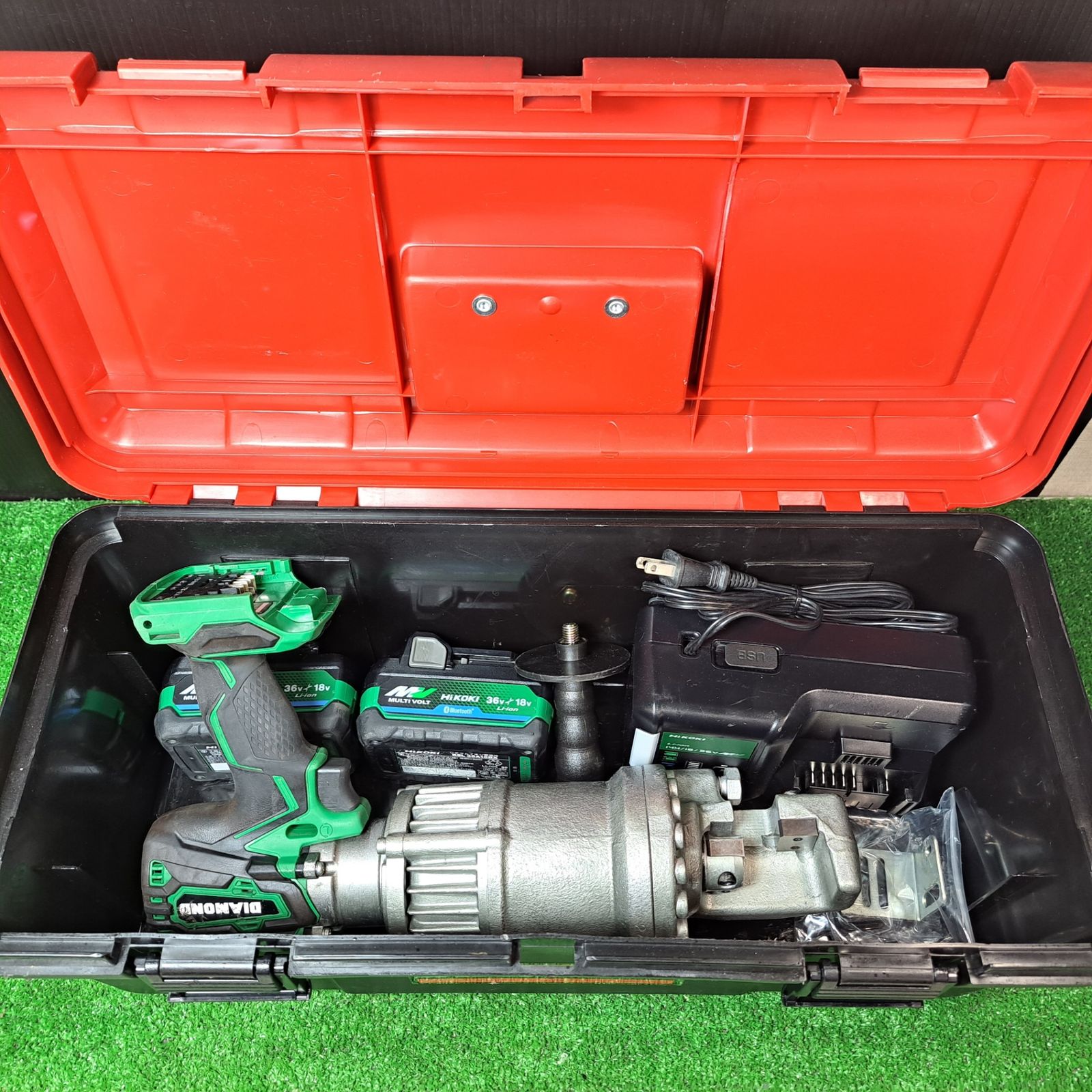 バッテリー 充電器