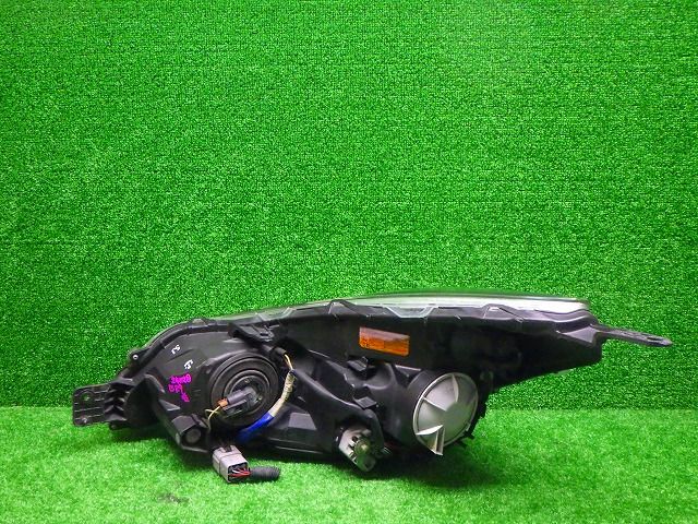 車 レガシィ 前期 右ヘッドライト HID BR/BM 100-20061 5J バラスト