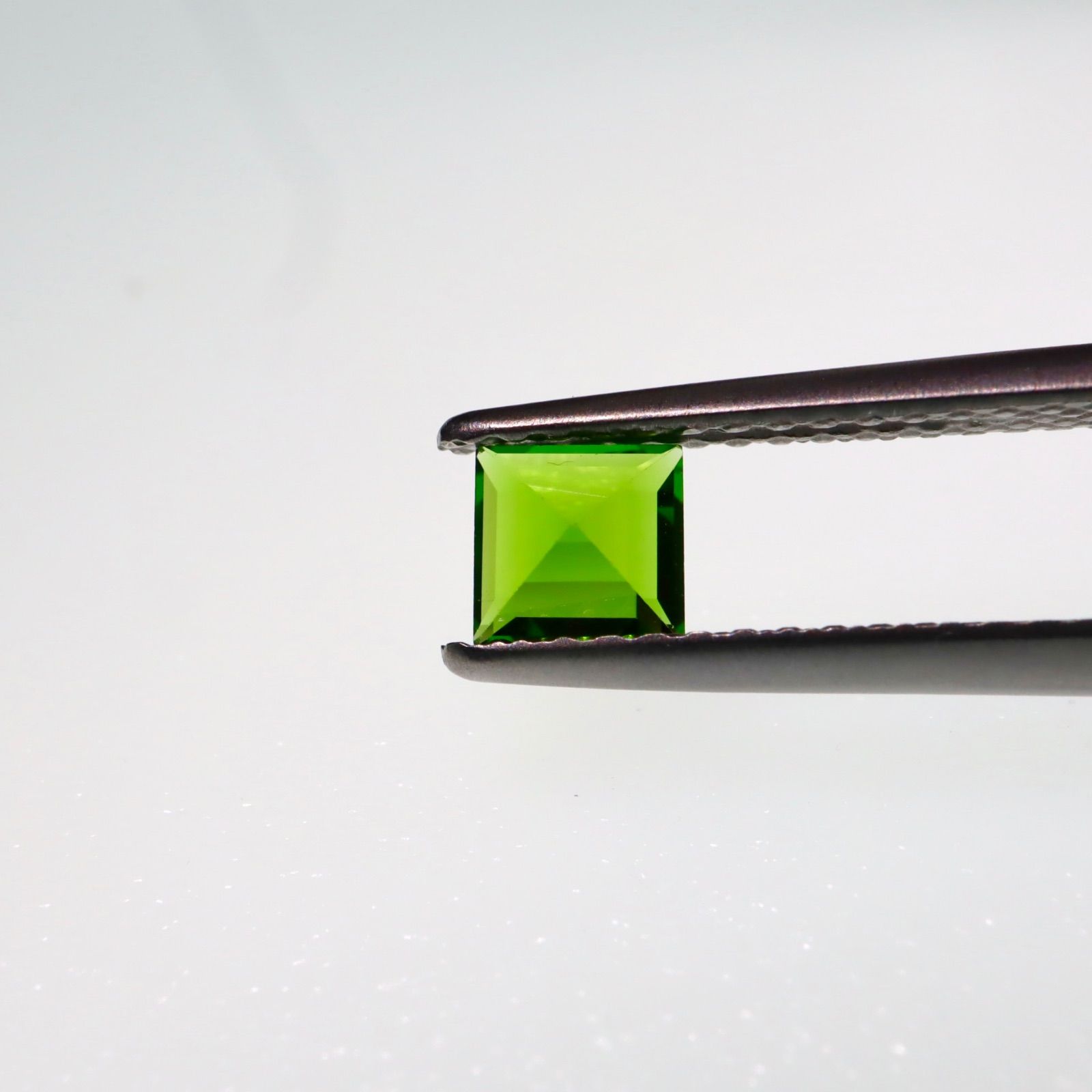  クロムダイオプサイド ロシア産 ルース 0.31 ct ルース(裸石) 原石 ビーズ アクセサリー道具 材料